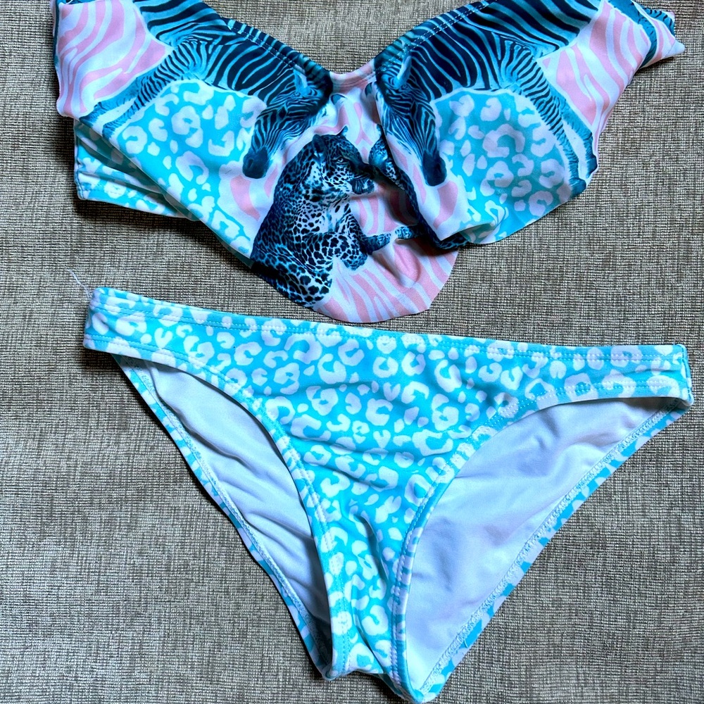 Bikini top and bottom. Small.  Ruffle top